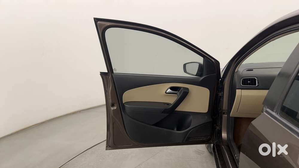 Volkswagen Polo 2009-2013 Petrol Highline 1.2l, 2016, Petrol