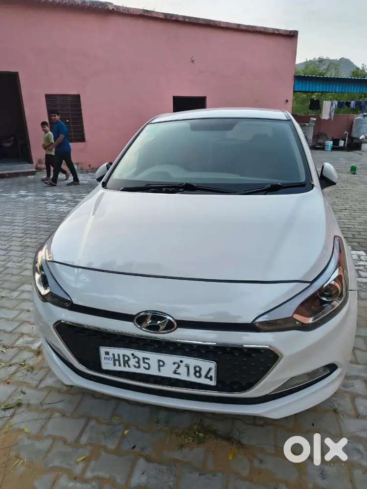 Hyundai I20 2018 Diesel Well Maintained Top Model Push Button Start
