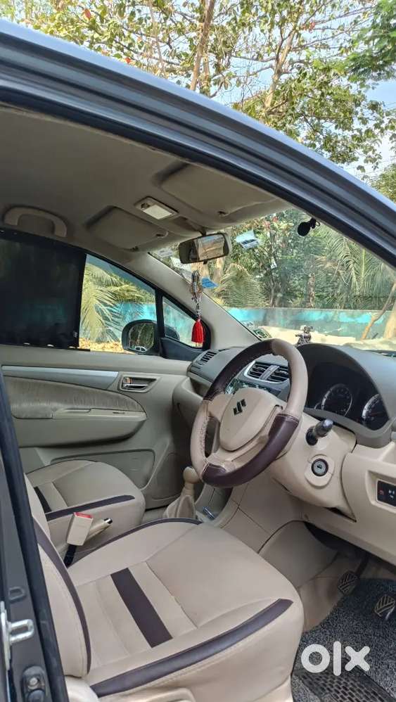 Beautiful Colour Touch Display Reverse Camera Full Leather