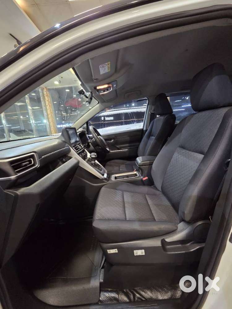 Toyota Innova Hycross 2.0 Gx 7 Str, 2025, Petrol