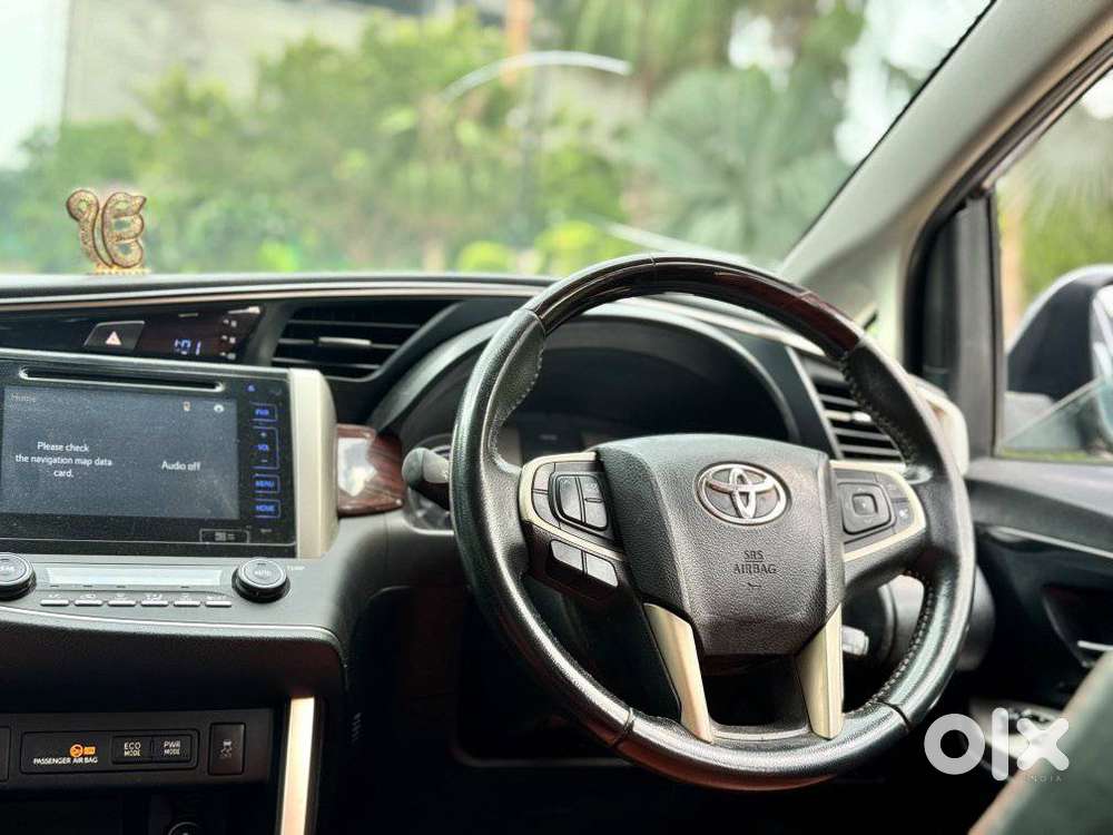 Toyota Innova Crysta 2.8 Z, 2016, Diesel