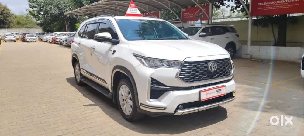 Toyota Innova Hycross 2.0 Vx Hybrid 7 Str, 2025, Petrol
