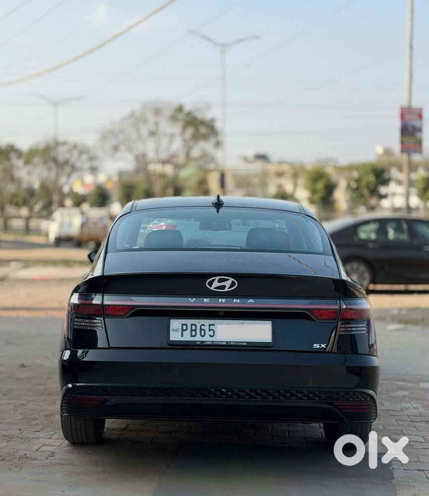 Hyundai Verna Sx 1.5 Petrol Ivt, 2023, Petrol