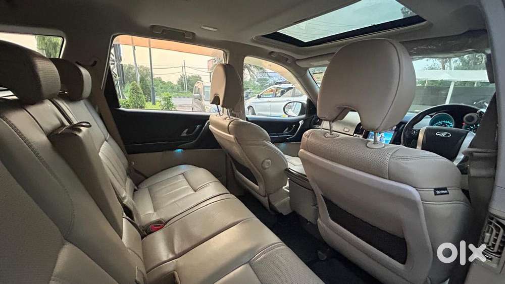 Mahindra Xuv500 W10 At, 2017