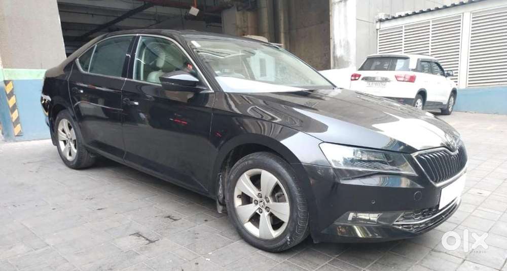 Skoda Superb Style 1.8 Tsi At, 2017, Petrol