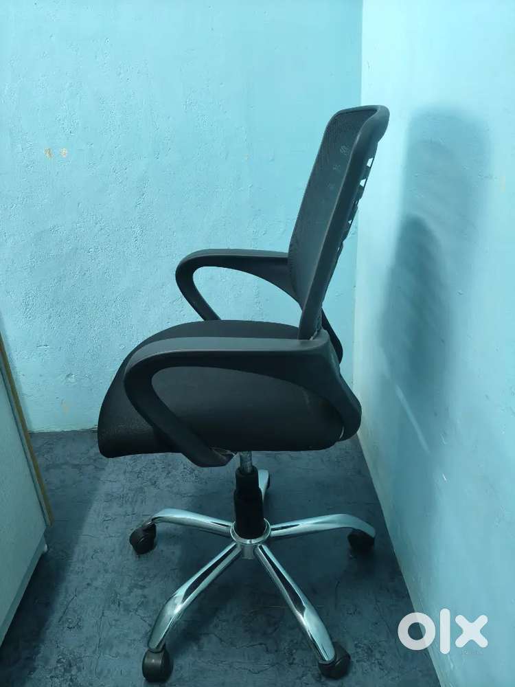 High back office chair