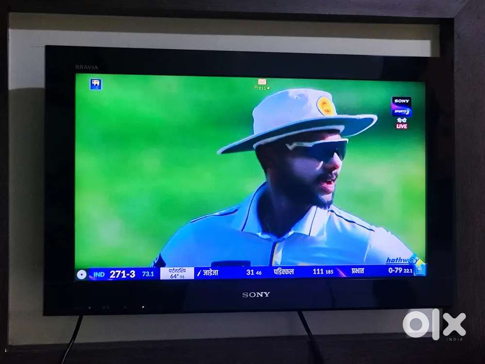 Sony tv LCD tv 32 inch. Model No - KLV-26BX300