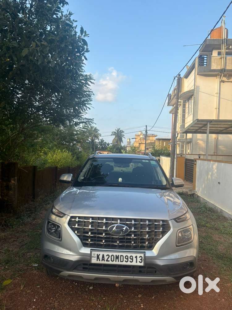 Hyundai Venue 2021 Petrol Well Maintained