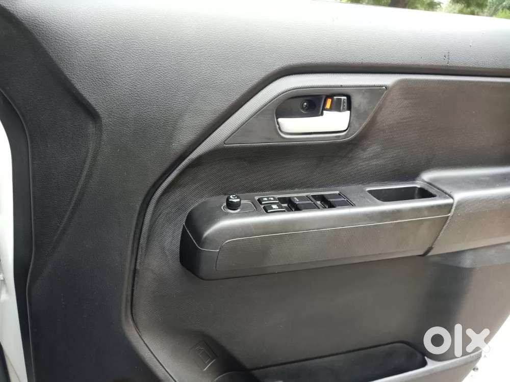 Maruti Suzuki Wagon R 1.0 Vxi Ags, 2025, Petrol