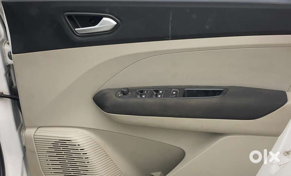 Renault Triber Rxz, 2021, Petrol