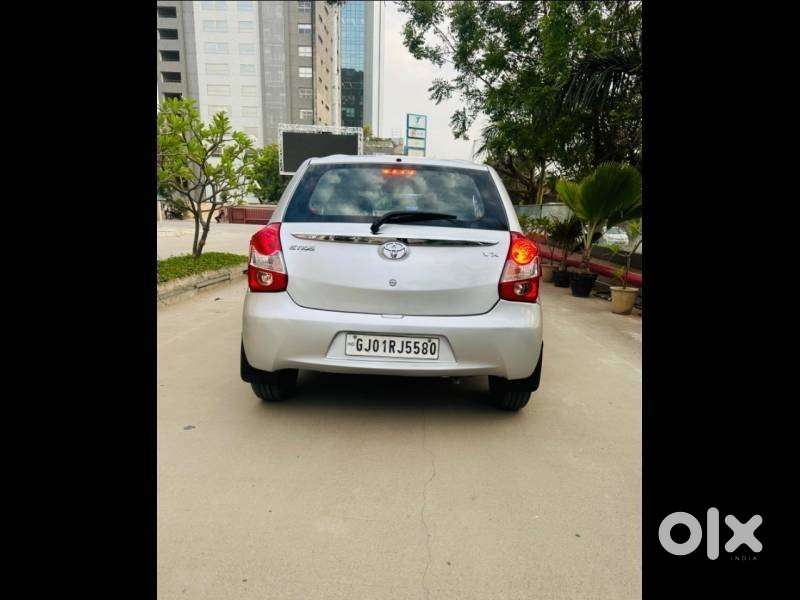 Toyota Etios Liva Vx Dual Tone, 2015, Petrol