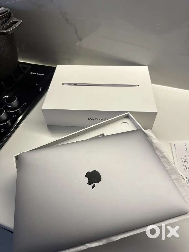 APPLE MACBOOK AIR M1 CHIP 16GB 512SSD VERY GOOD CONDITION