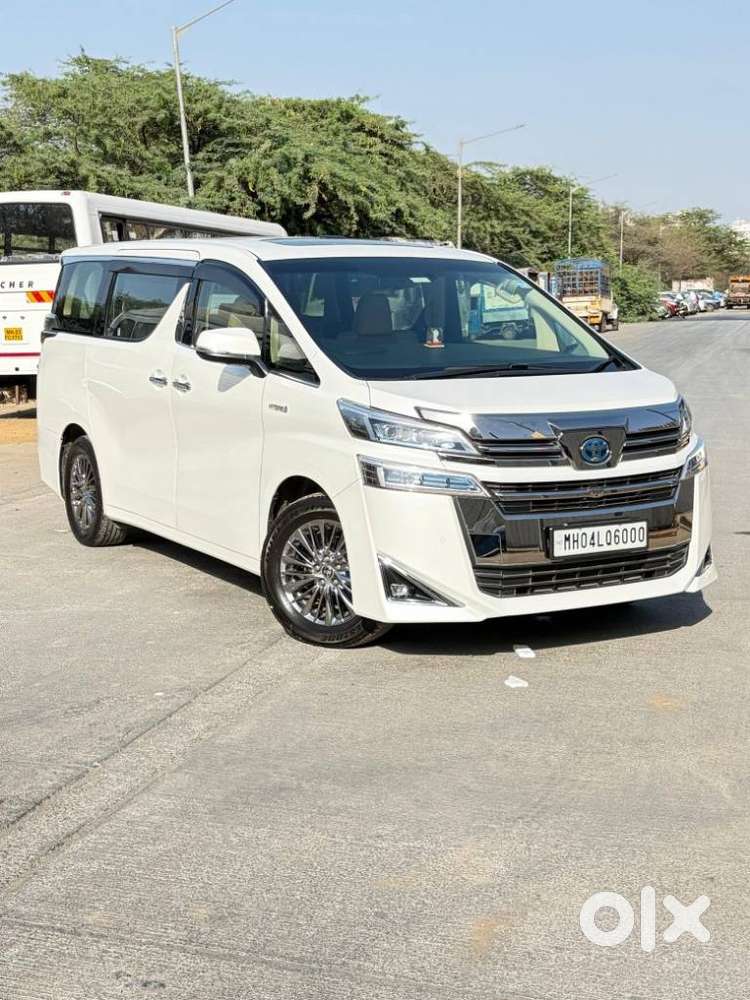 Toyota Vellfire 2.5 Hybrid, 2023, Petrol
