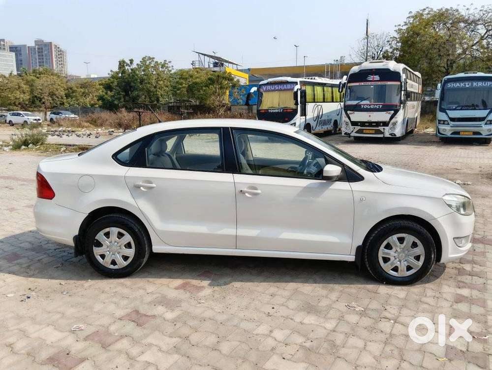 Skoda Rapid 1.5 Tdi Ambition Plus, 2014, Diesel