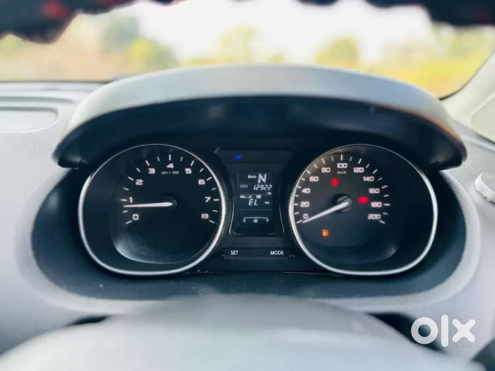 Tata Tiago Xza, 2018, Petrol