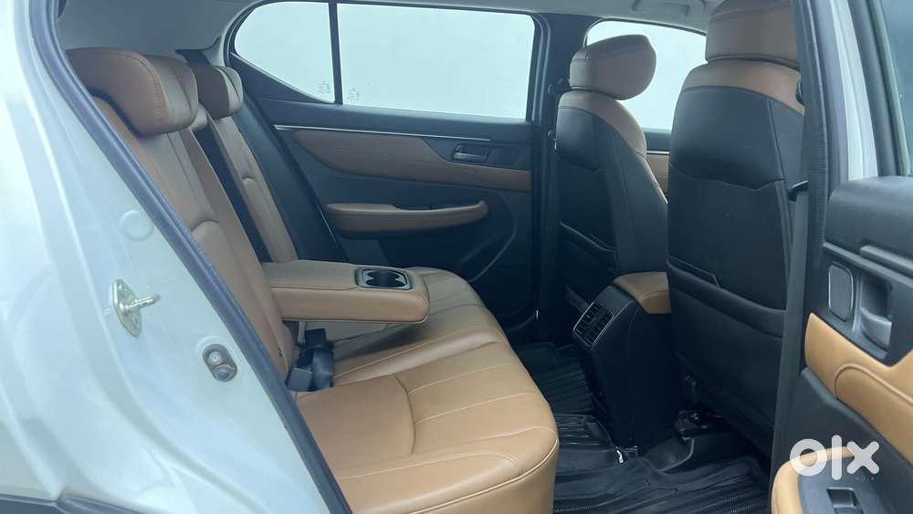 Honda Elevate Zx Cvt, 2023, Petrol