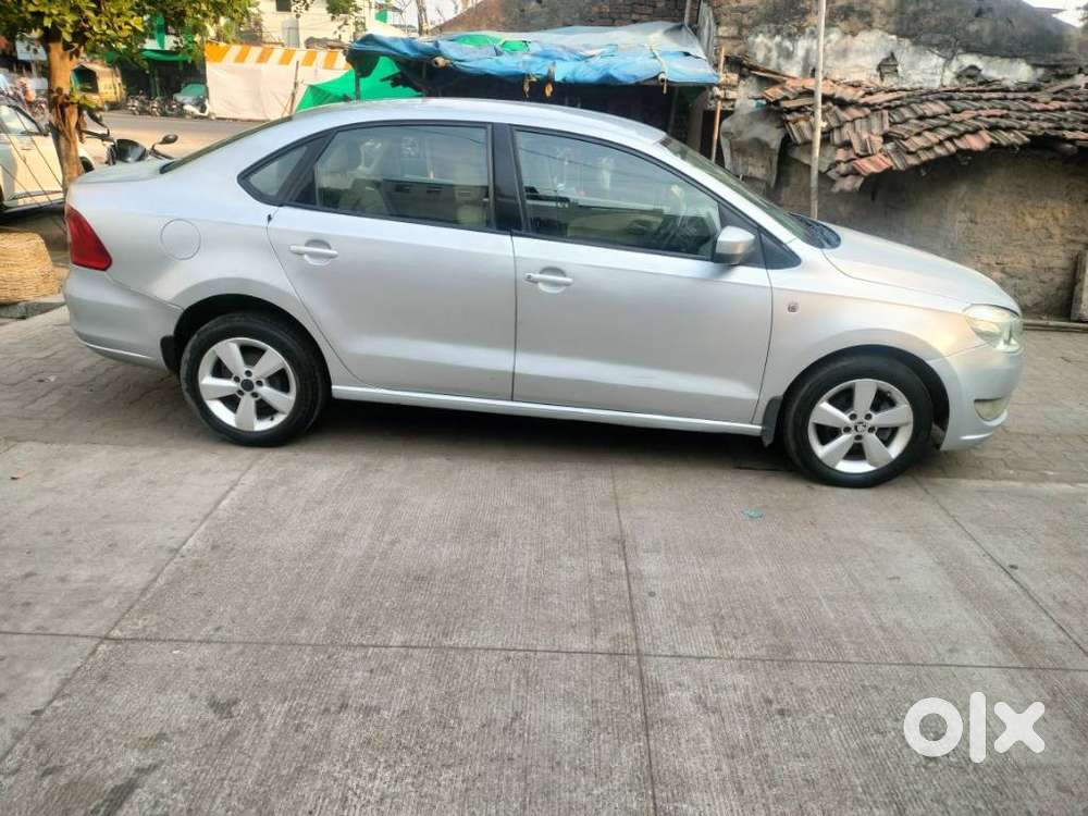 Skoda Rapid 1.5 Tdi At Elegance, 2016