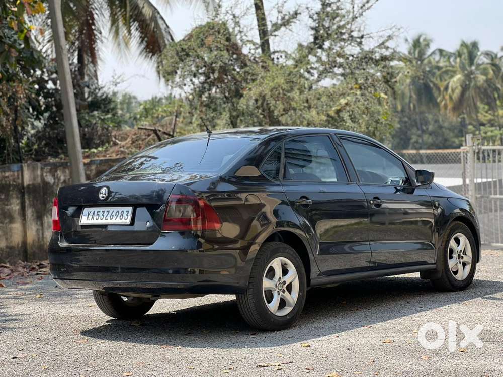 Skoda Rapid Elegance 1.6 Tdi Cr Manual, 2012, Diesel