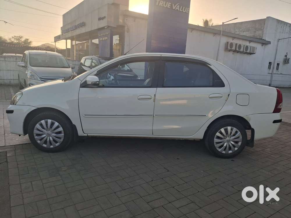 Toyota Etios 2014-2016 V, 2016, Petrol