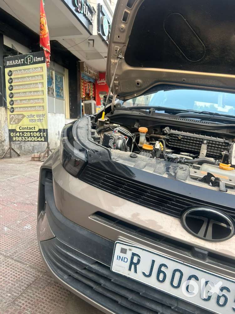 Tata Altroz Petrol 2026
