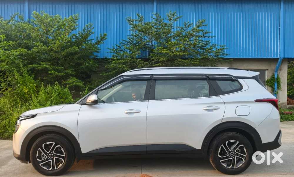 Kia Carens Prestige Plus Diesel, 2025, Petrol