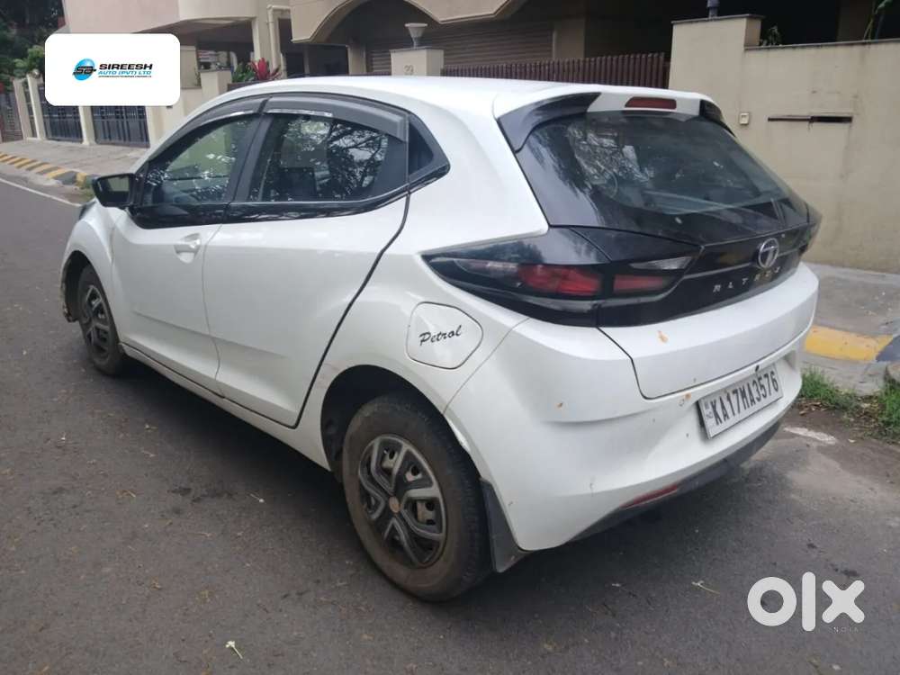 Tata Altroz Xe Petrol, 2020, Petrol