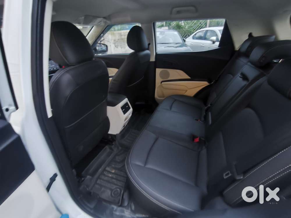 Mahindra Xuv 3xo Mx1 Pm Mt, 2025, Petrol