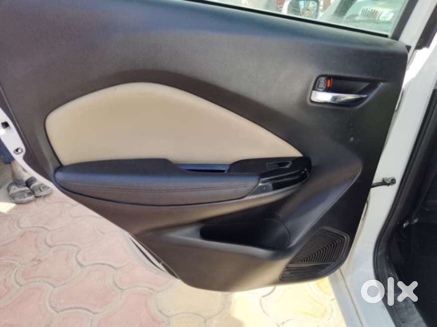 Toyota Glanza 1.2 V, 2023, Petrol