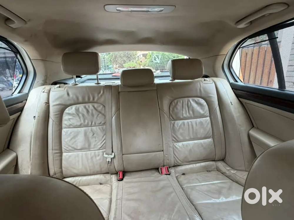 Skoda Superb Elegance 2014 Diesel Fourth Owner
