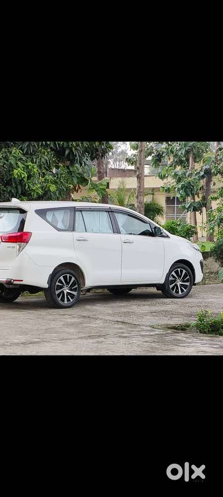 Toyota Innova Crysta