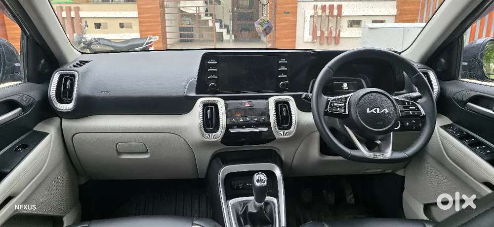 Kia Sonet – July 2025 Model  Gravity Grey  Like Brand New