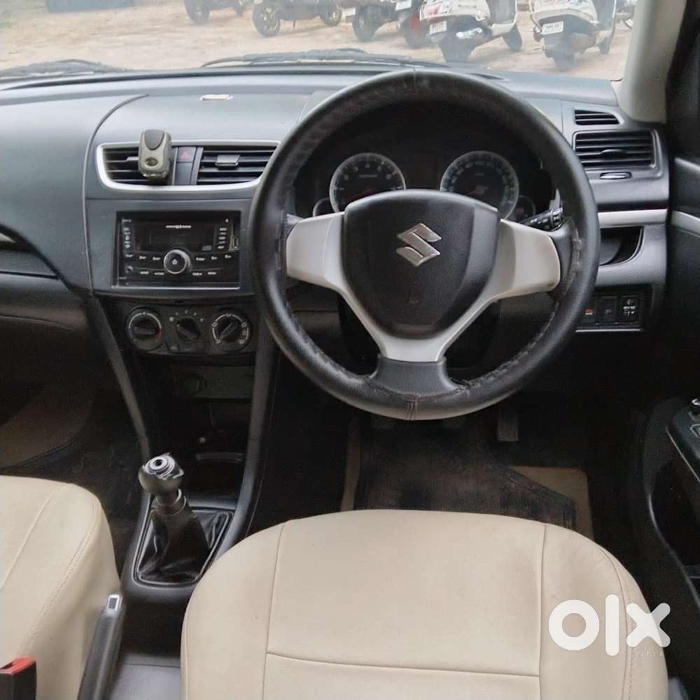 Maruti Suzuki Swift Vxi 1.2 Abs Bs-iv, 2012, Petrol