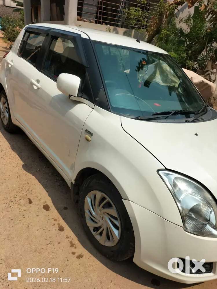 Maruti Suzuki Swift 2010 Diesel 121000 Km Driven
