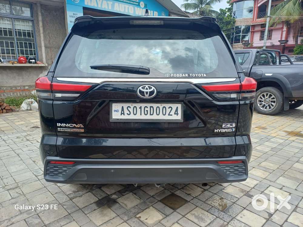 Toyota Innova Hycross 2.0 Zx Hybrid 7 Str, 2024, Petrol