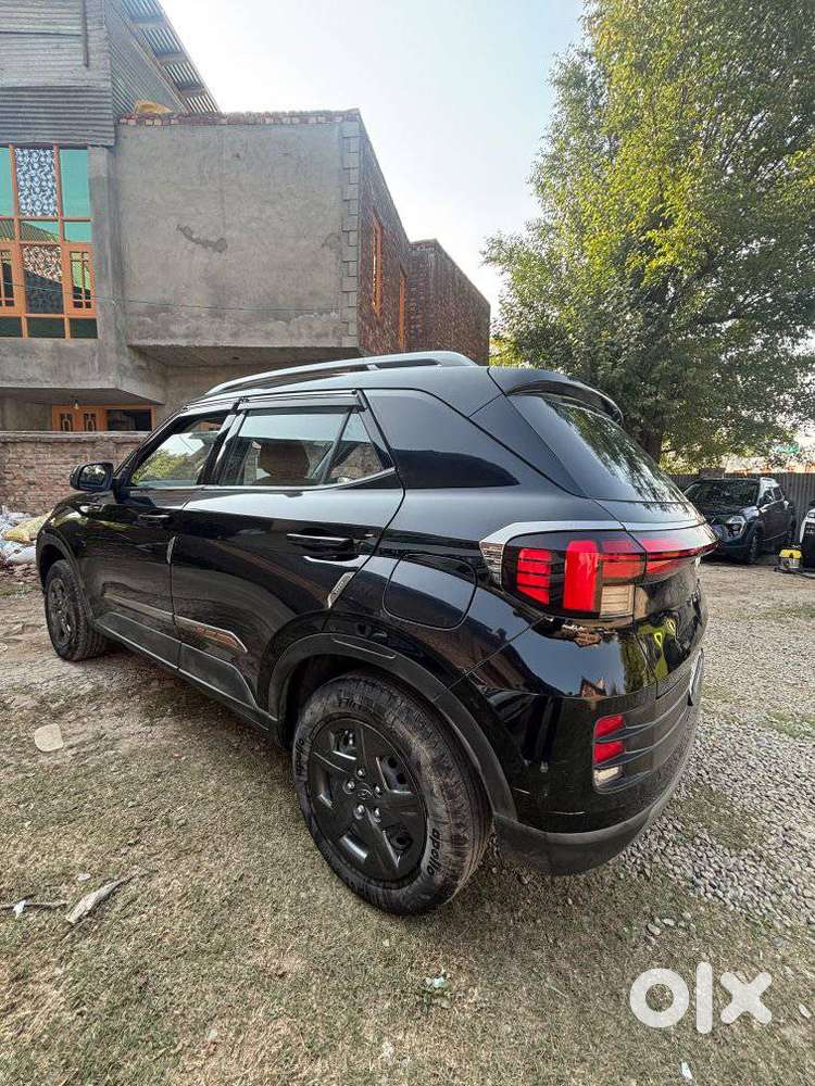 Hyundai Venue 1.2 S Plus, 2024, Petrol