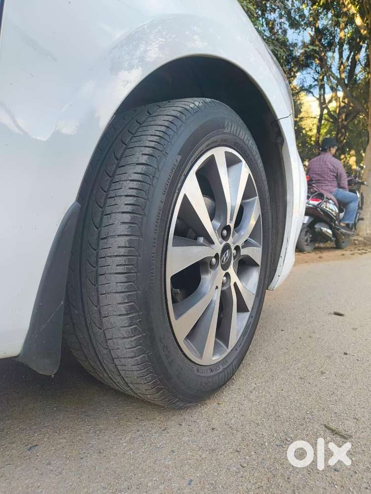 Hyundai Verna 1.6 Sx (o) Vtvt, 2014, Petrol