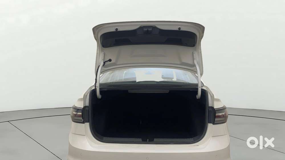 Volkswagen Virtus 1.0 Topline Tsi At, 2022, Petrol
