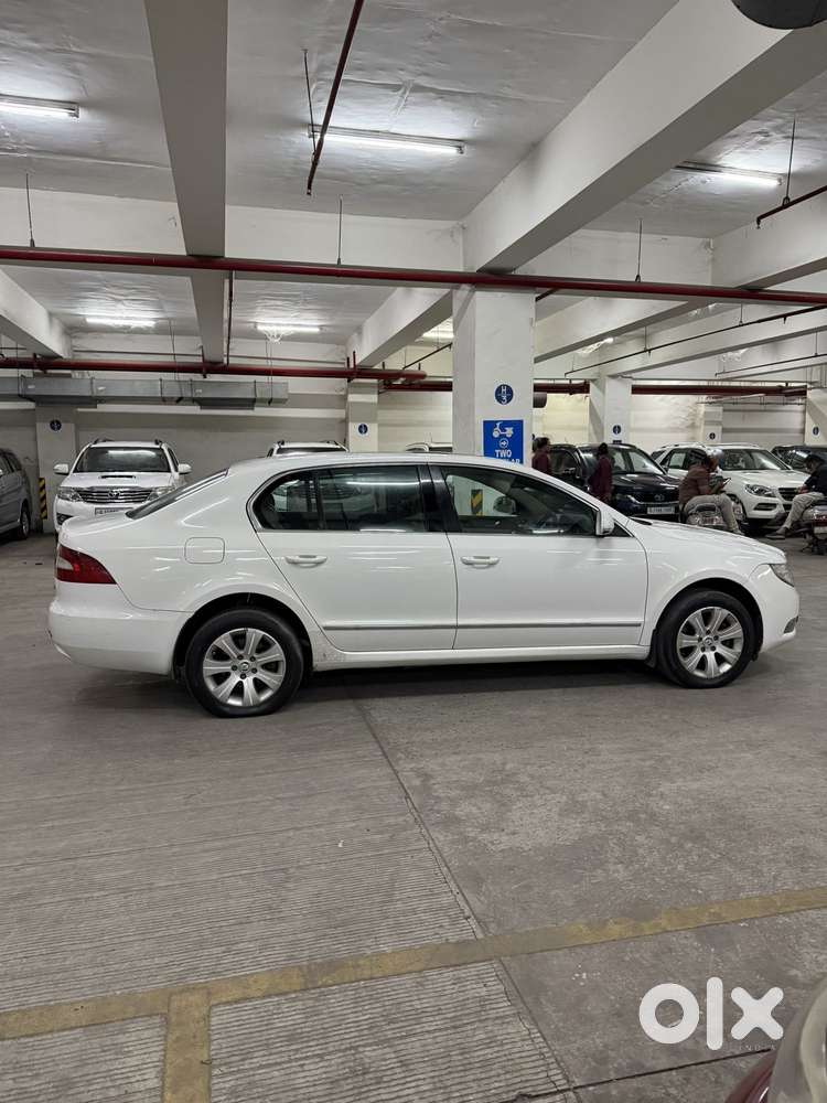 Skoda Superb Sportline 2.0 Tdi At, 2011, Diesel