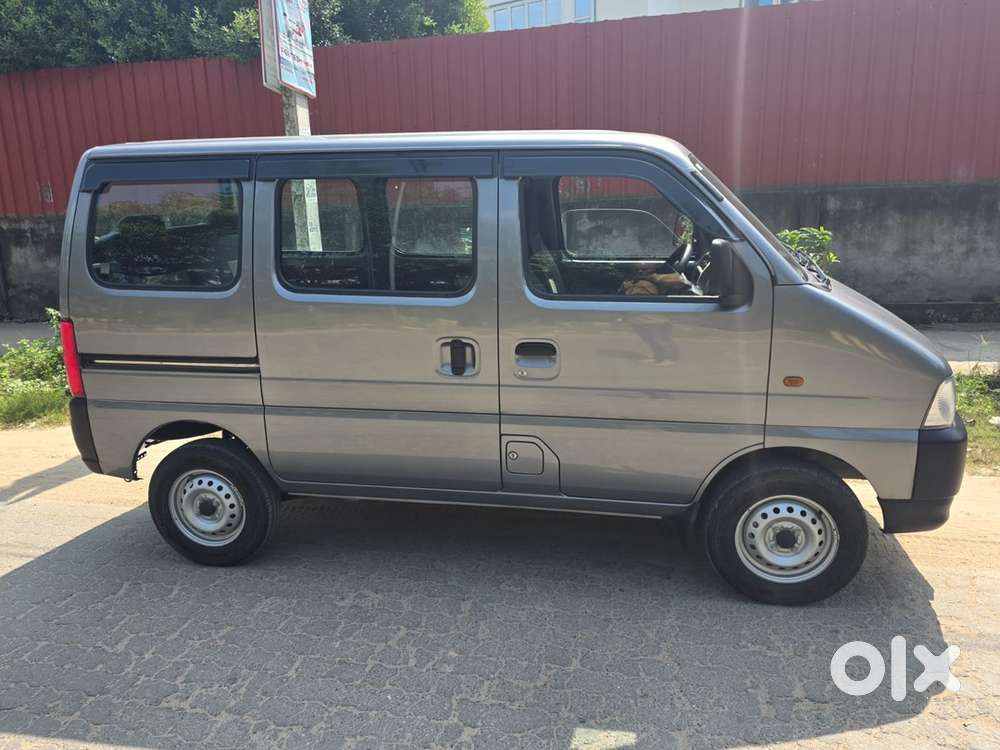Maruti Suzuki Eeco Only 9000km Done