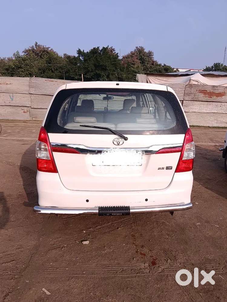Toyota Innova 2015