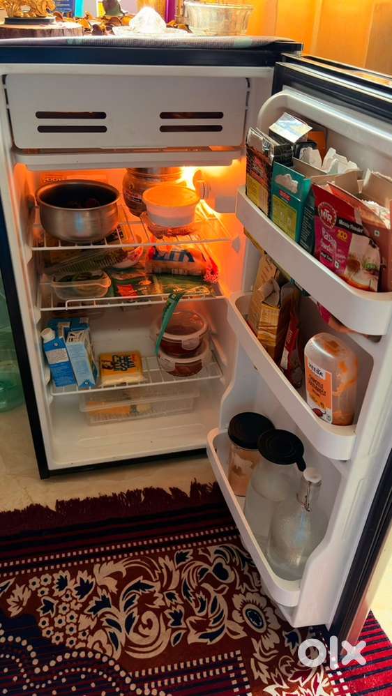 Midea 100L Single Door Refrigerator – Excellent Condition