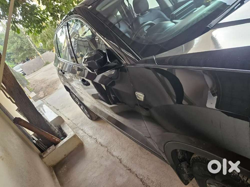 Harrier Top Model 90000 Km Runing