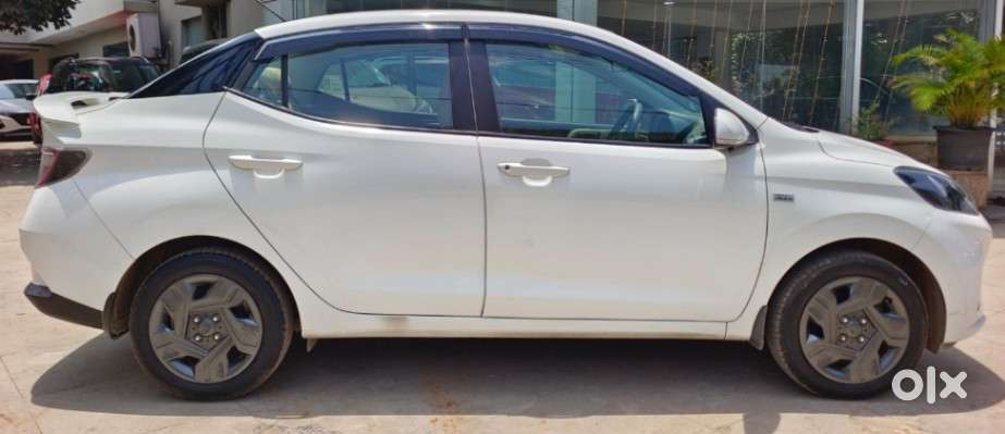 Hyundai Aura 1.2 S Petrol Amt, 2022, Petrol