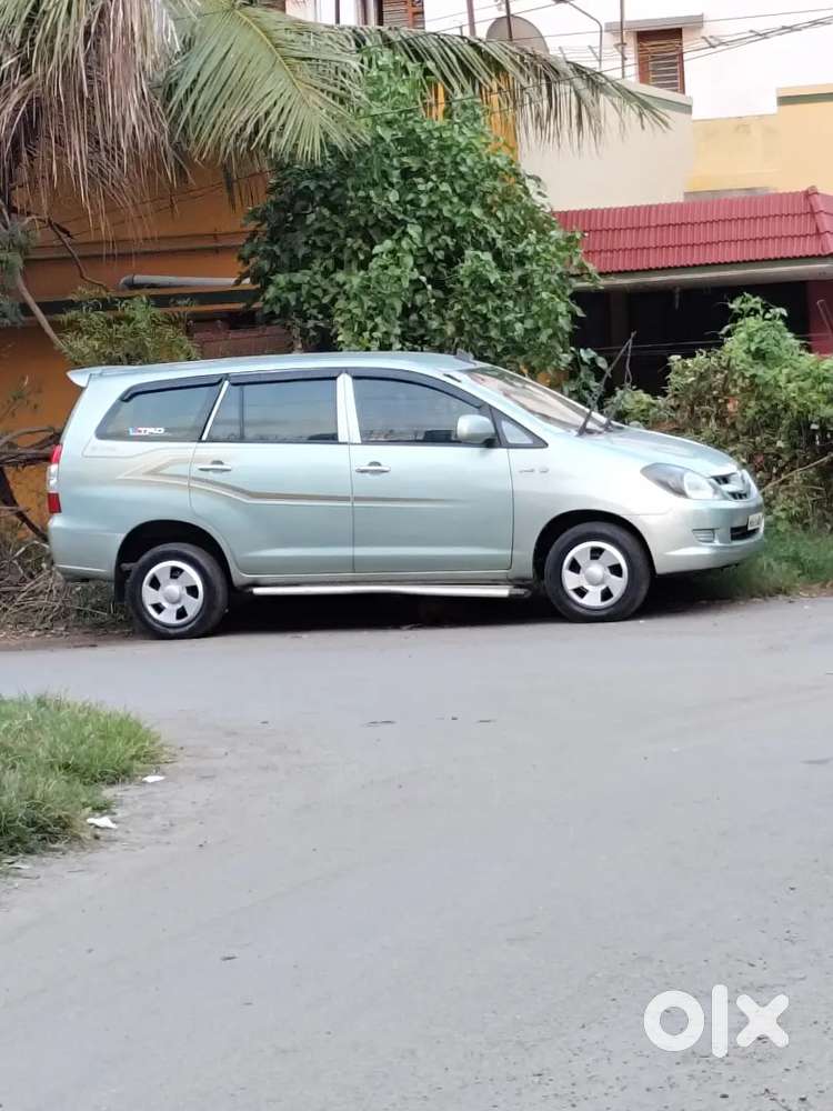 Toyata Innova Under Sell