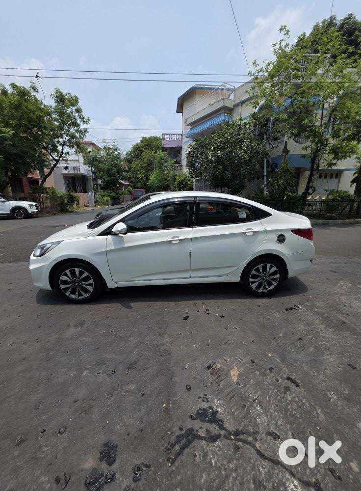 Hyundai Fluidic Verna 1.6 Vtvt Sx, 2014, Petrol