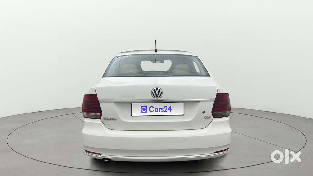 Volkswagen Vento Petrol Highline AT, 2015, Petrol
