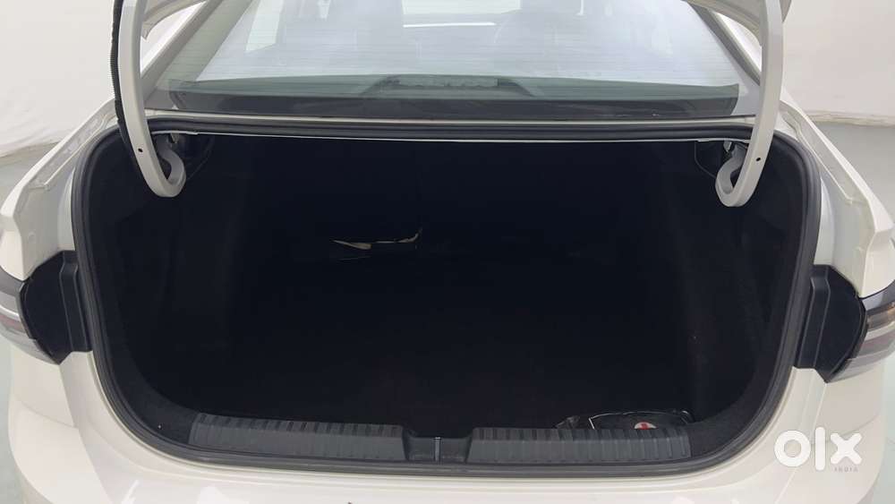 Volkswagen Virtus Highline Plus 1.0 Tsi At, 2024, Petrol