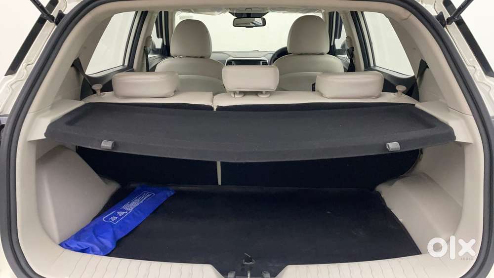 Mahindra Xuv300 W8 (o) 1.5 Diesel Amt, 2022, Diesel