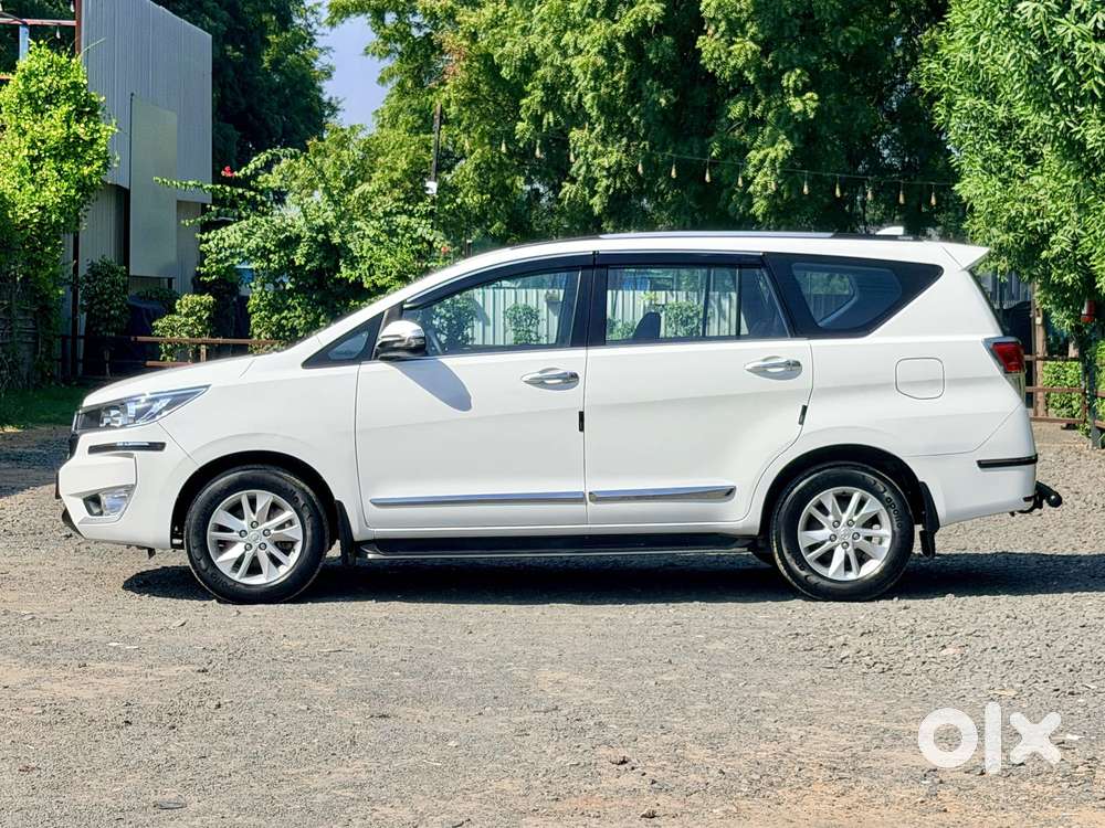 Toyota Innova Crysta [2020-ongoing] 2.4 Gx 7 Str, 2023, Diesel