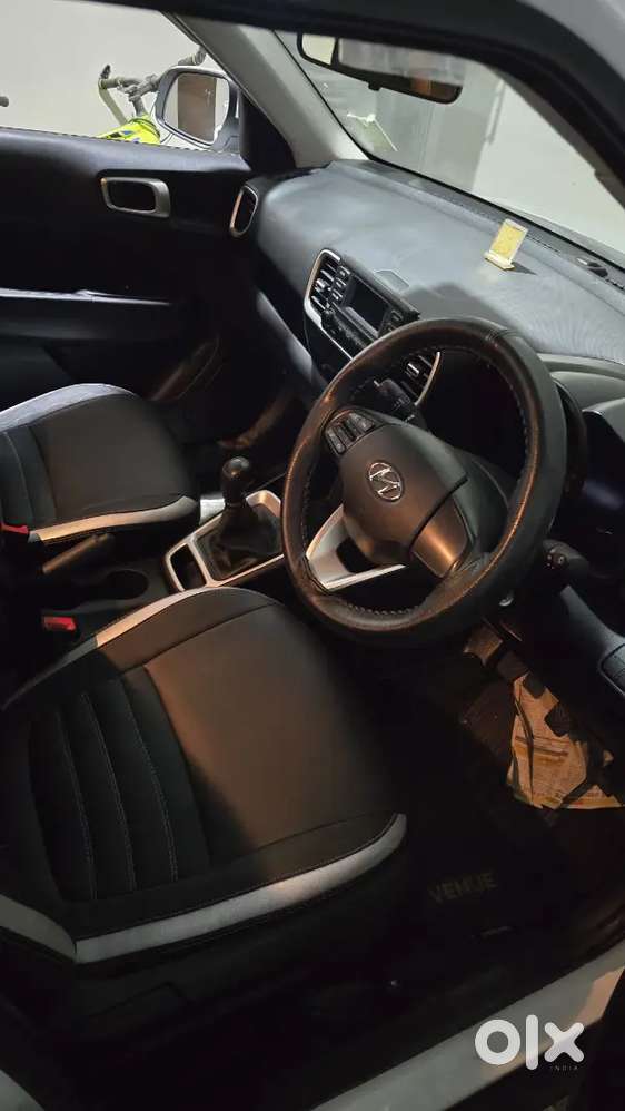 Hyundai Venue 2020 Petrol Well Maintained